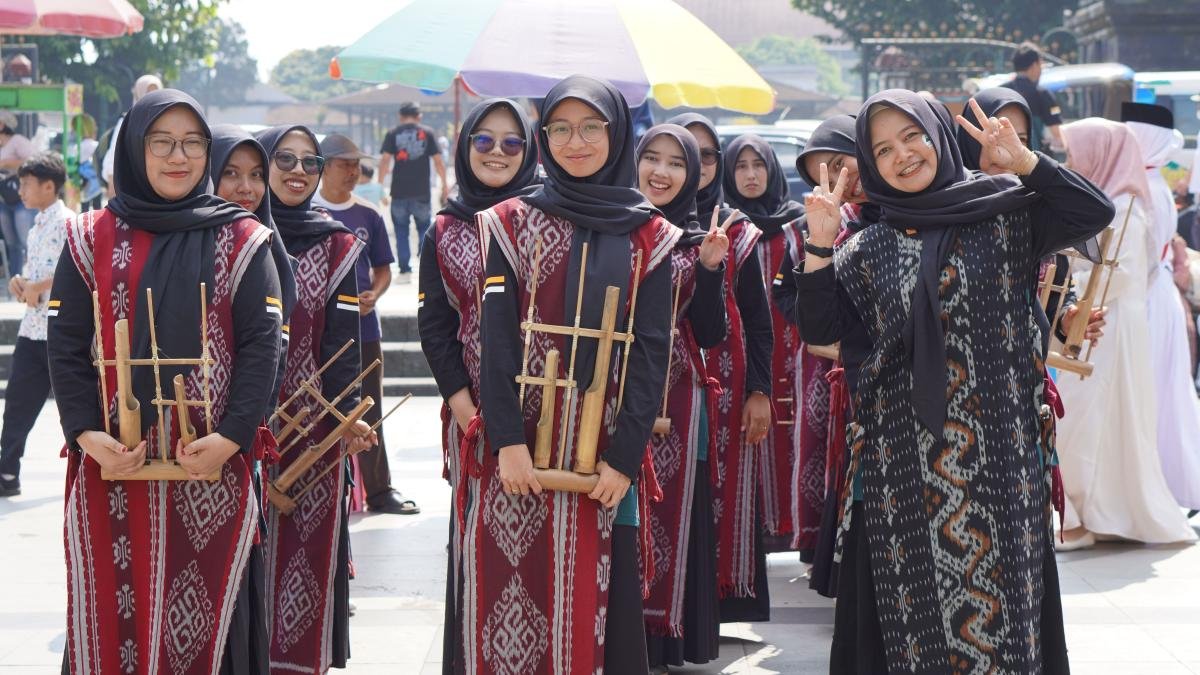 Peringatan Hari Lahir Al-Madina ke-20
